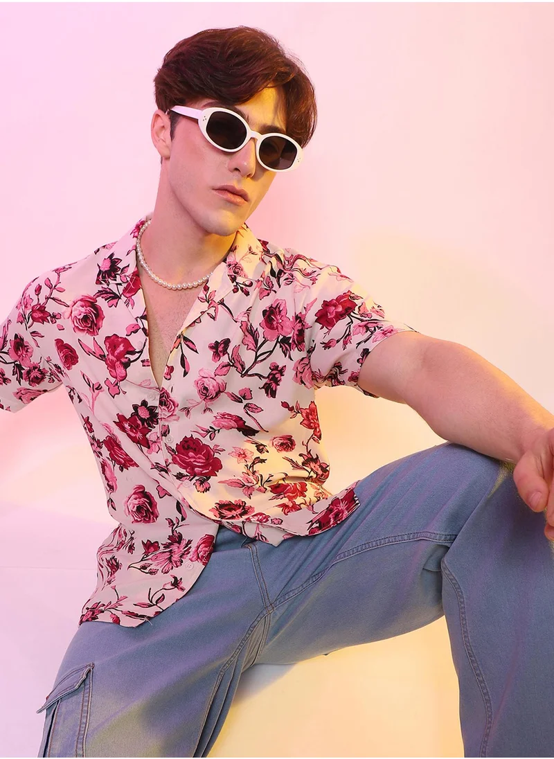كامبوس سوترا Campus Sutra Men's Vermillion Red & Ivory White Rose Shirt For Casual Wear | Spread Collar | Short Sleeve | Button Closure | Shirt Crafted With Comfort Fit For Casual Wear