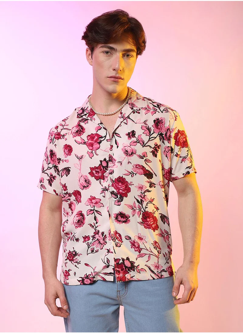 كامبوس سوترا Campus Sutra Men's Vermillion Red & Ivory White Rose Shirt For Casual Wear | Spread Collar | Short Sleeve | Button Closure | Shirt Crafted With Comfort Fit For Casual Wear
