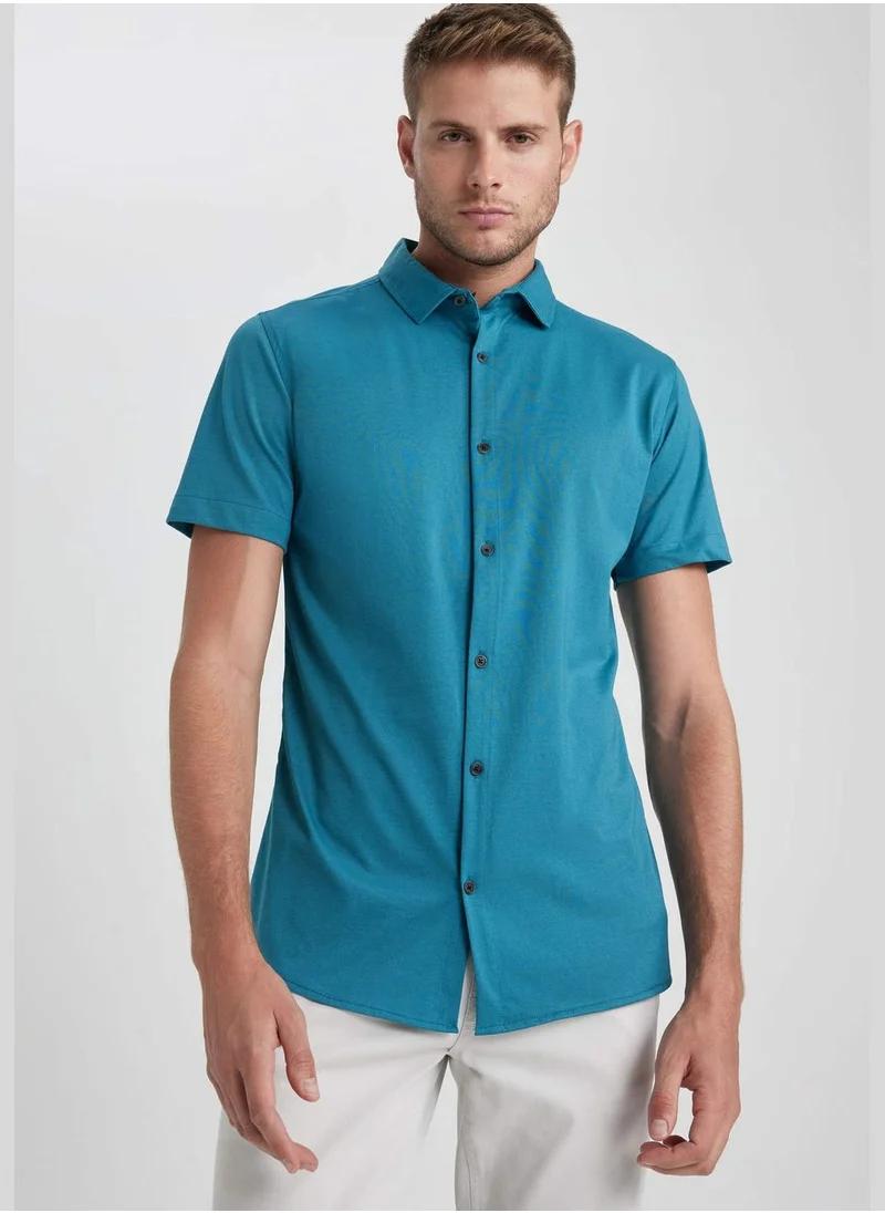 ديفاكتو Man Slim Fit Woven Short Sleeve Shirt