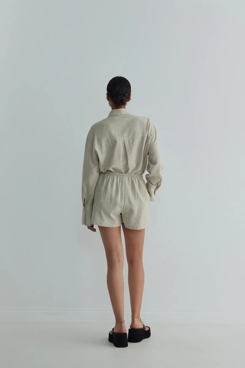 سود كوليكشن Saud Collection Natural Barley Elastic Linen Shorts