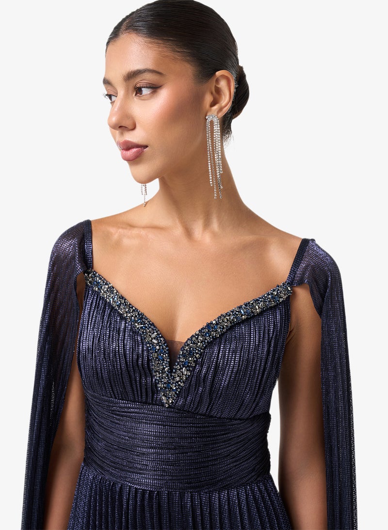 ثريدز باي اجوني فستان ماكسي بياقة قلب وتفاصيل كاب - Image 3