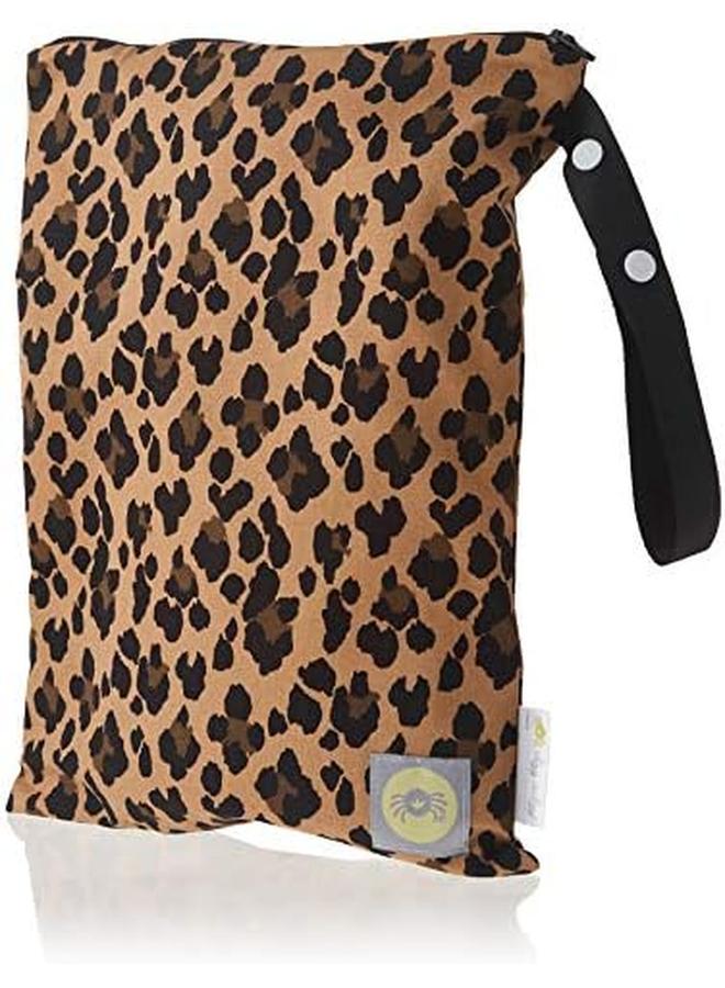 Itzy Ritzy Sealed Wet Bag With Adjustable Handle Washable And Reusable Wet Bag With Water Resistant Lining Ideal For Swimwear Diapers Gym Clothes And Toiletries Measures 11" X 14" Leopard Medium - Image 3
