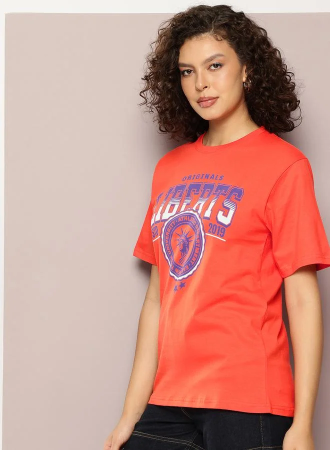 ديلينجر تيشيرت واسع بطبعة جرافيك