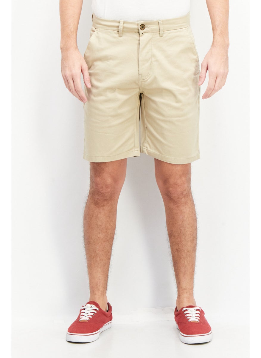 Report Collection - Men Plain Chino Shorts, Brown - Image 1