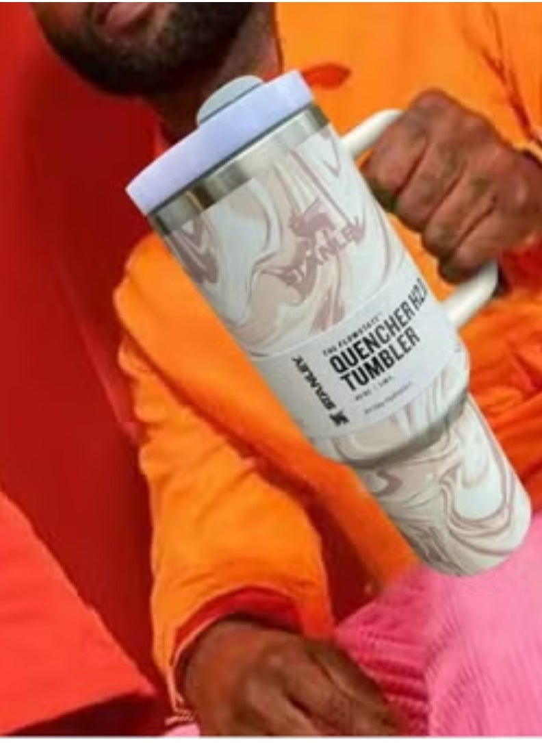 "Portable 40oz Vacuum Insulated Tumbler with Handle – Keeps Drinks Cold/Hot for Hours, Ideal for Travel"