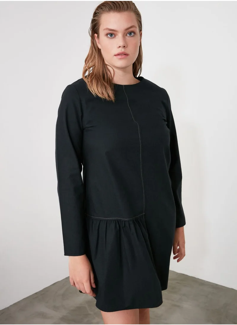 trendyol Crew Neck Pleat Detail Dress