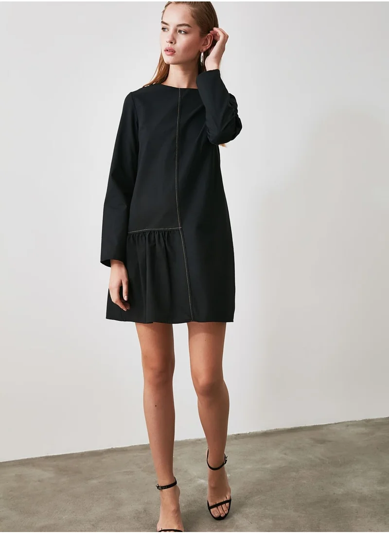 trendyol Crew Neck Pleat Detail Dress