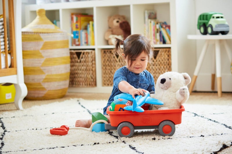 Green Toys عربة ألعاب خضراء، برتقالية - لعب تمثيلي، مهارات حركية، لعبة سيارة للأطفال في الهواء الطلق. - Image 3