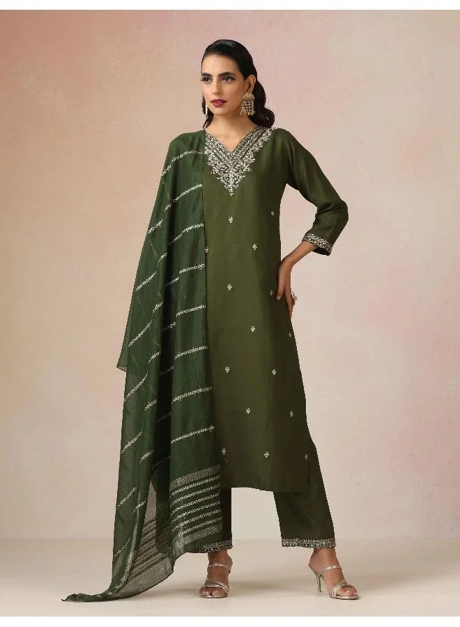 trueBrowns Green All Over Embroidered Straight Kurta 3pc Set