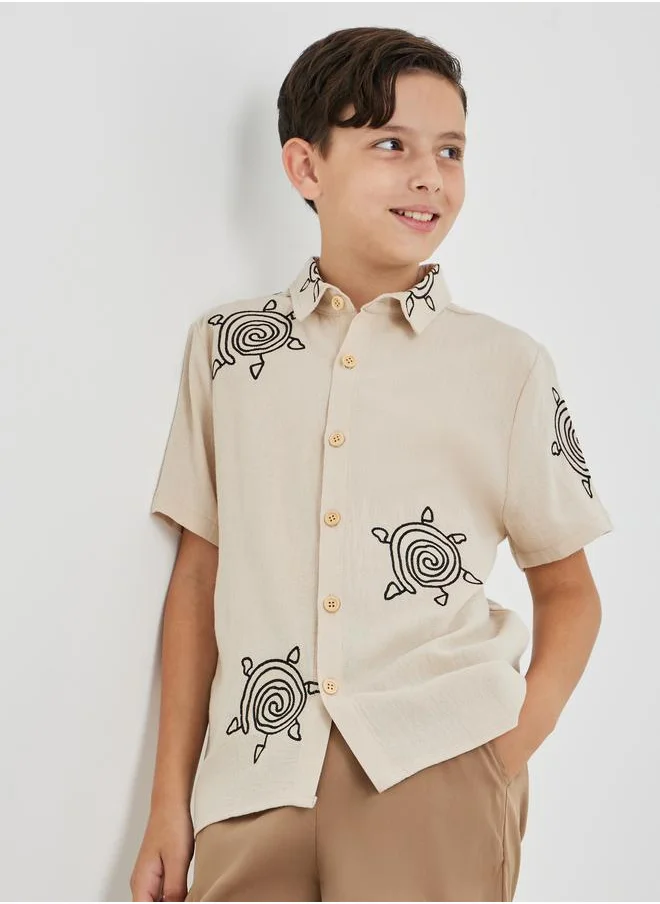 ستايلي Styli Embroidered Collared Short Sleeve Shirt
