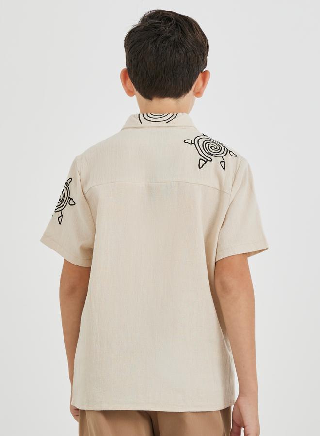 Styli Embroidered Collared Short Sleeve Shirt - Image 4