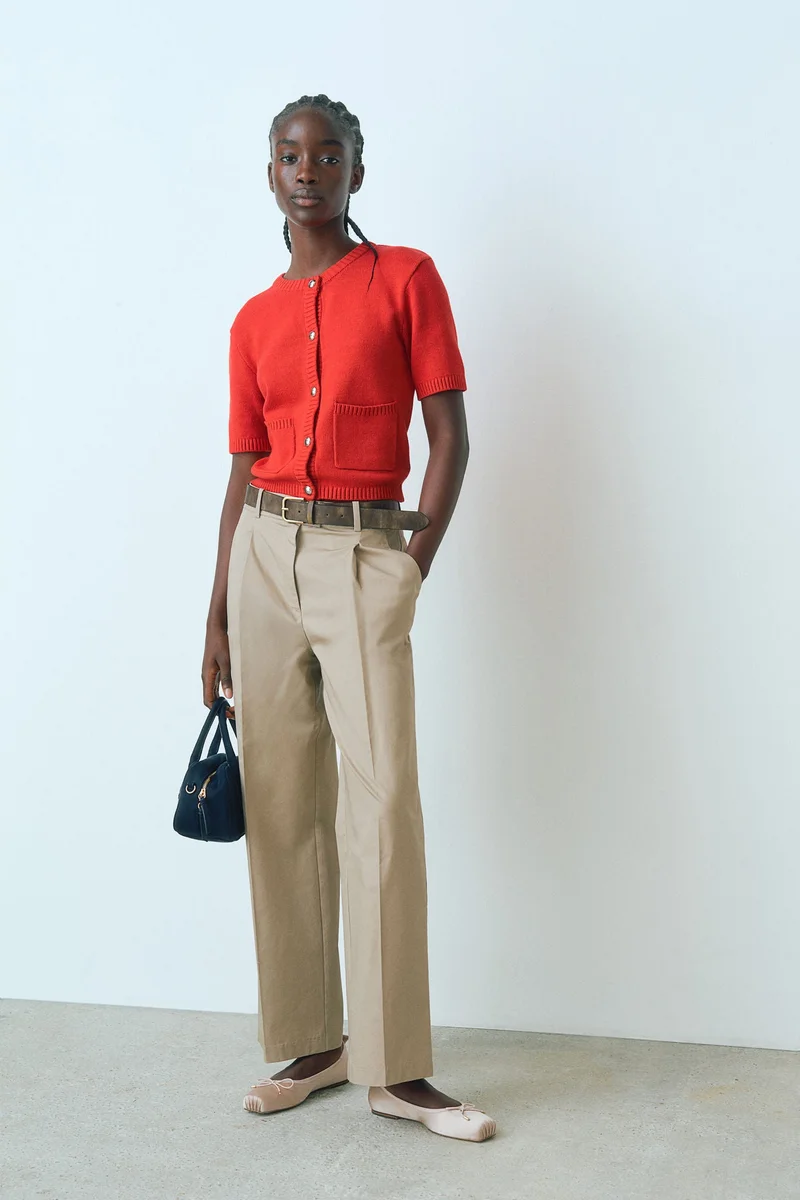 اتش اند ام بنطلون تشينو بطيّات على الساق