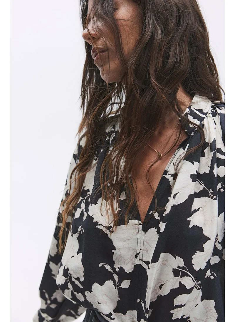 اتش اند ام بلوزة فضفاضة