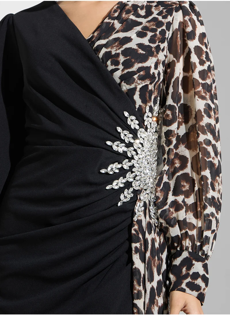 نمشي x Maxi Wrap Dress With Leopard Print Trail