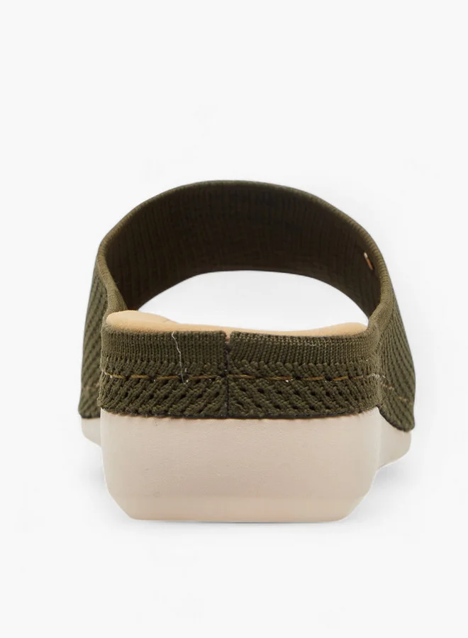 Le Confort Flyknit Textured Slip-On Comfort Sandals