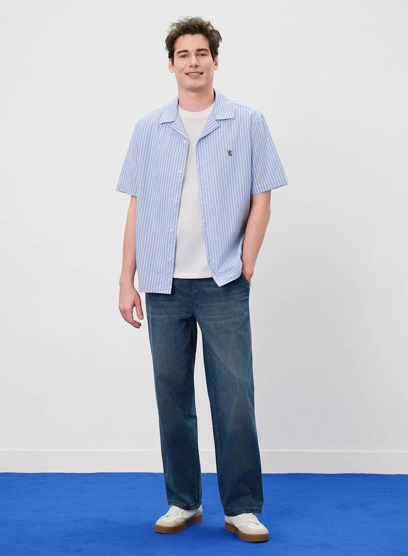 GIORDANO  Men's Relaxed Fit Short Sleeve Lion Oxford Shirt for Men | Best Price UAE