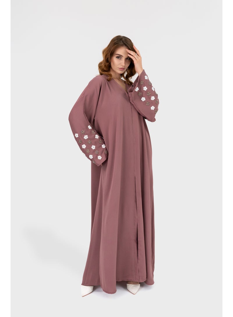 اوفيليا Aya 2-in-1 Buttoned Open Abaya with Hand-Embroidered Floral - Image 4