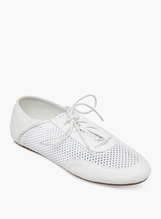 سيليست Women Lace-Up Sneakers