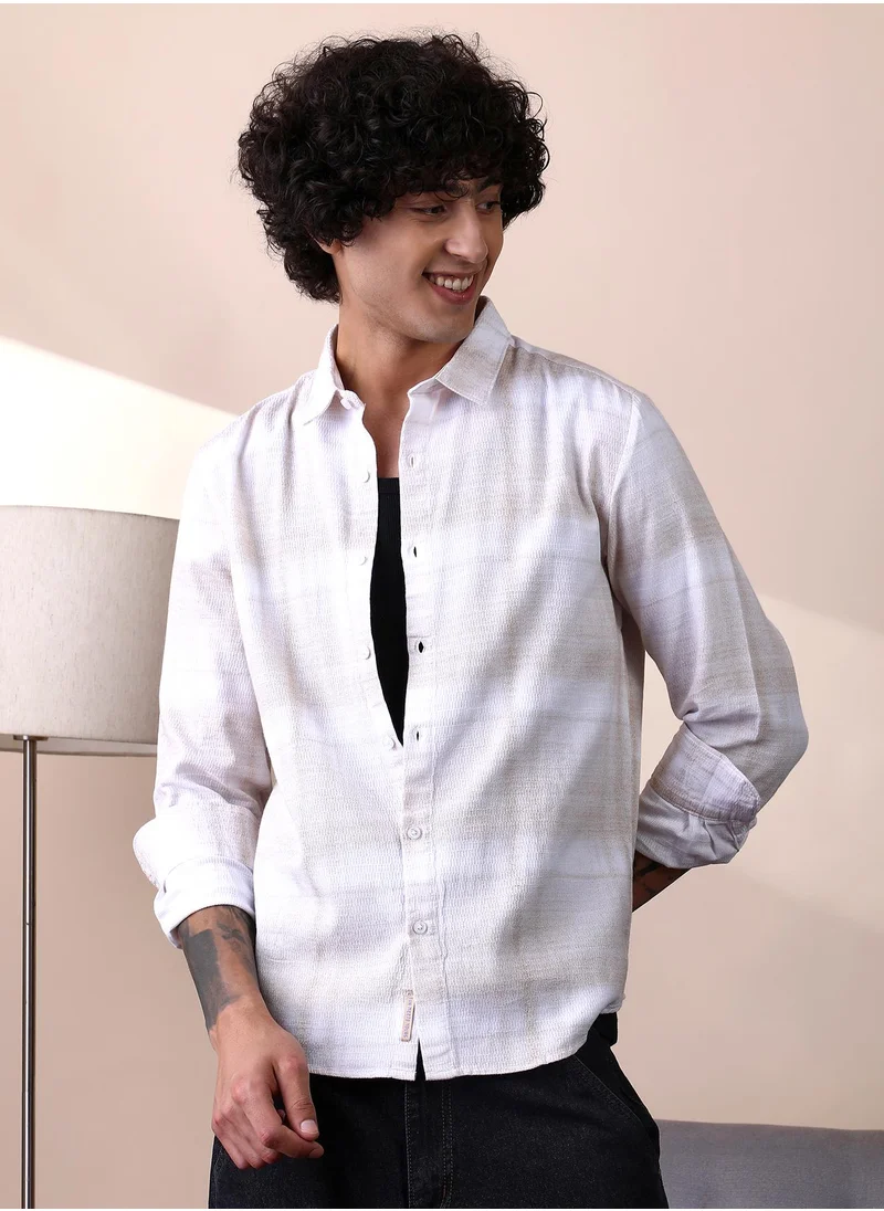 Campus Sutra Campus Sutra Men's Sand Beige & Daisy White Velobrush-Tactile Shirt For Casual Wear | Spread Collar | Long Cuffed Sleeves | Button Closure | Shirt Crafted With Comfort Fit For Everyday Wear