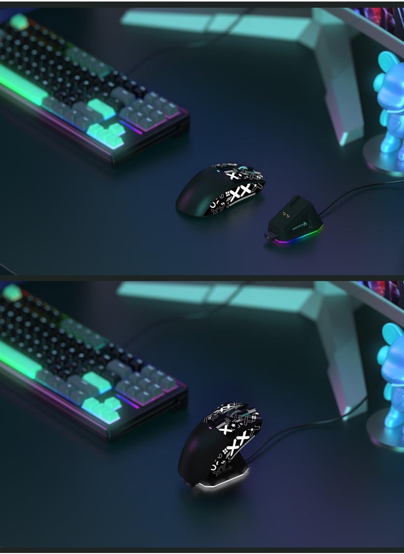 ماوس ألعاب لاسلكي خفيف الوزن X11 مع قاعدة شحن RGB، وضع ثلاثي - 2.4 جيجاهرتز/USB-C سلكي/بلوتوث، 22 ألف نقطة في البوصة، مستشعر بصري PAW3311، مفتاح HUYU، 5 أزرار قابلة للبرمجة لأجهزة الكمبيوتر/ماك (أسود وملصق)