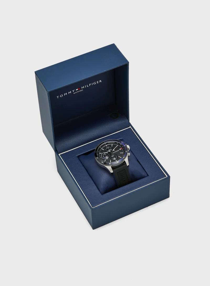 TOMMY HILFIGER Round Analog Watch