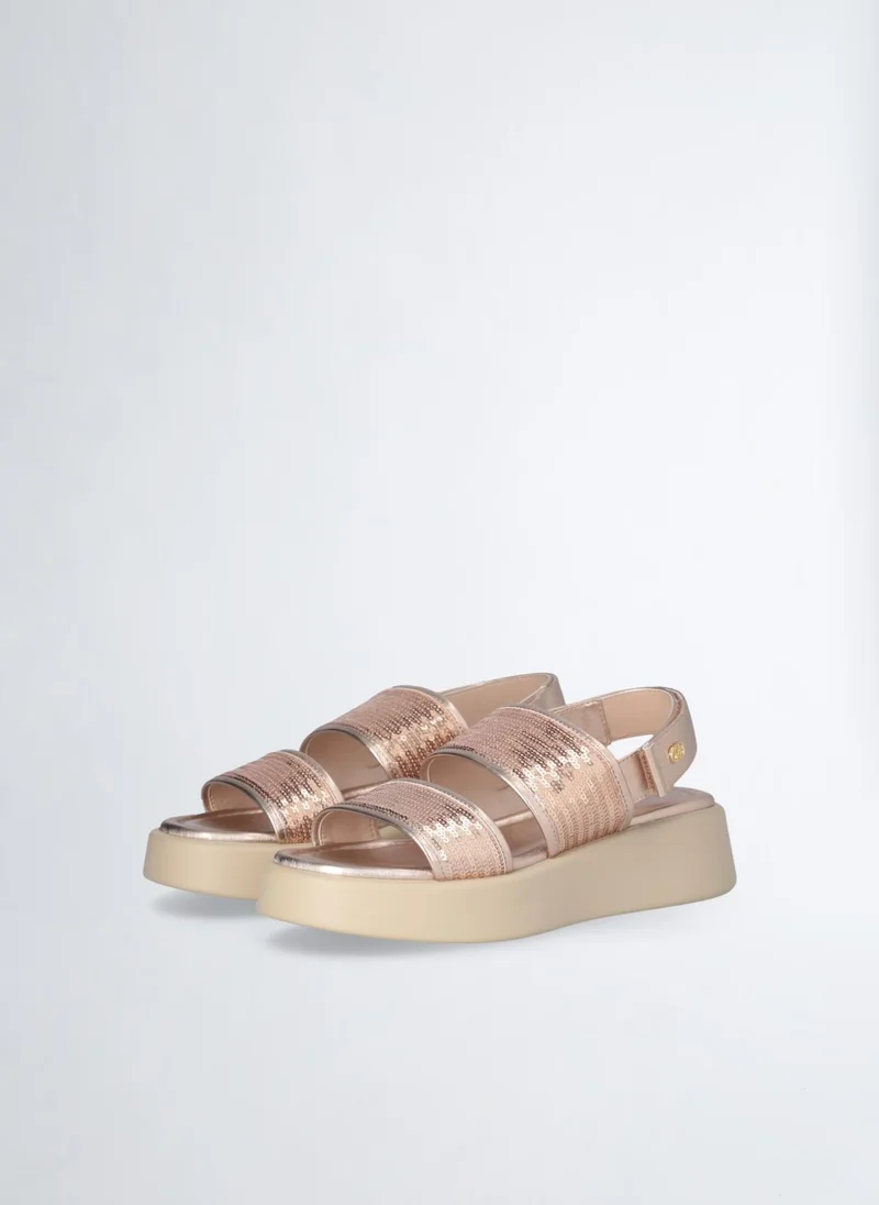 ليو جو صندل بكعب سميك مزين بترتر