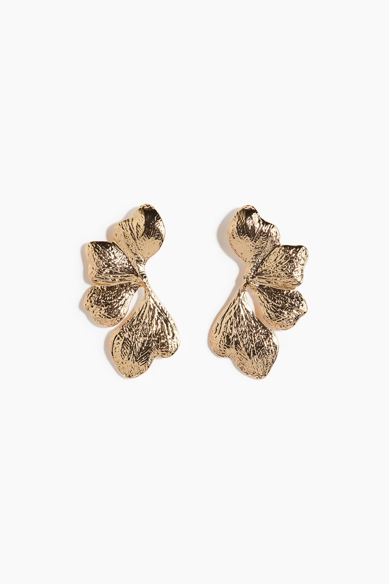 Petal-shaped earrings