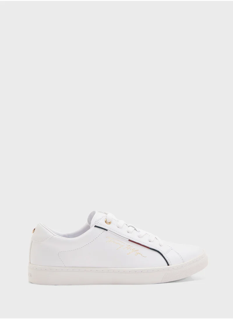 تومي هيلفيغر Signature Low Top Sneakers