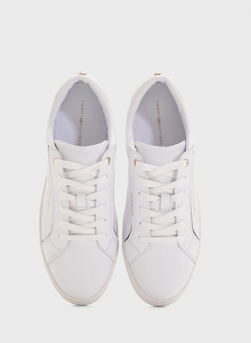 TOMMY HILFIGER Signature Low Top Sneakers