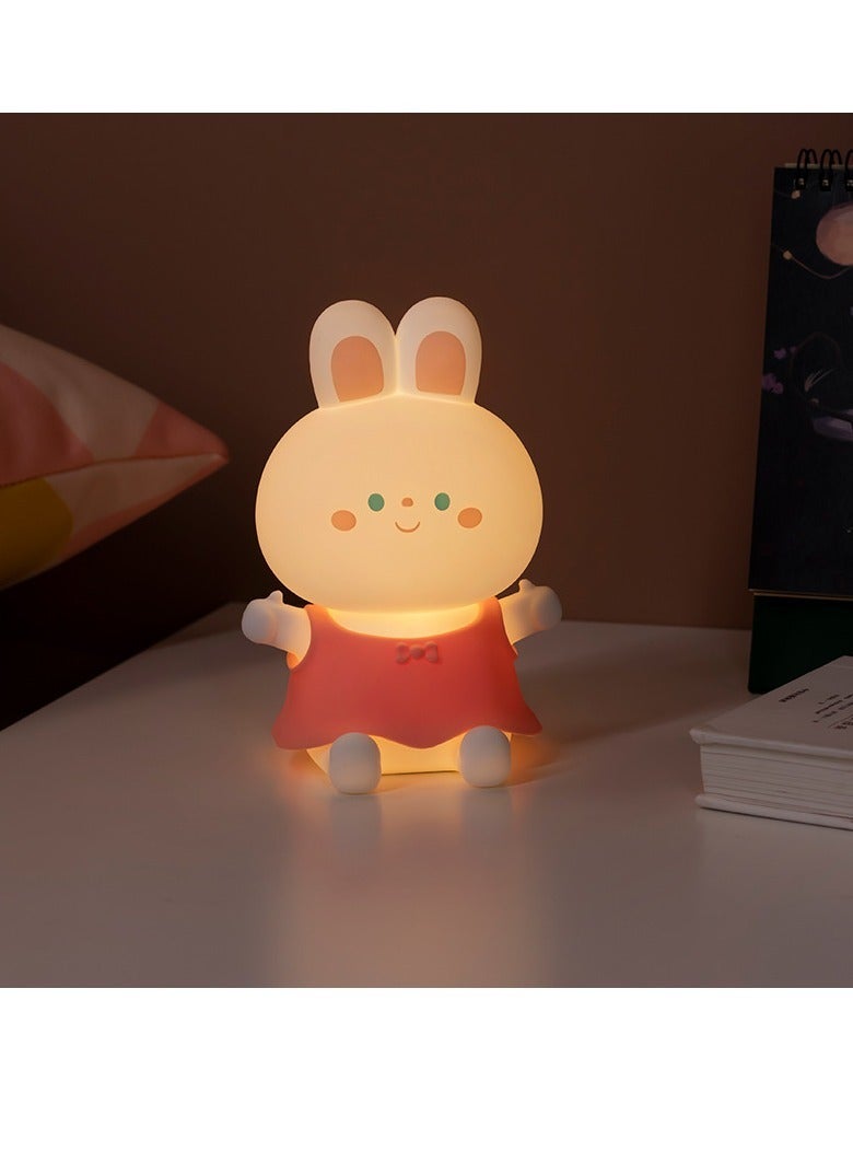 SYOSI مصباح ليلي للأطفال على شكل أرنب من السيليكون باللون الأحمر من Kawaii مصباح ليلي آمن وناعم الملمس لغرفة النوم مزود بـ 7 أوضاع ألوان ووظيفة مؤقت مع إمكانية إعادة الشحن عبر USB هدية رائعة للفتيات والأمهات الجدد  - Image 2