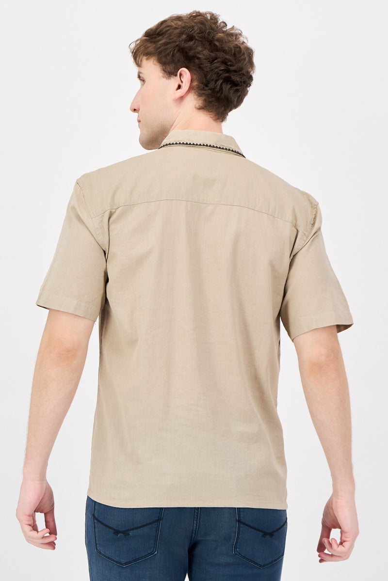 Threadbare قميص رجالي مريح بقصة فضفاضة بأكمام قصيرة، كاكي - Image 3