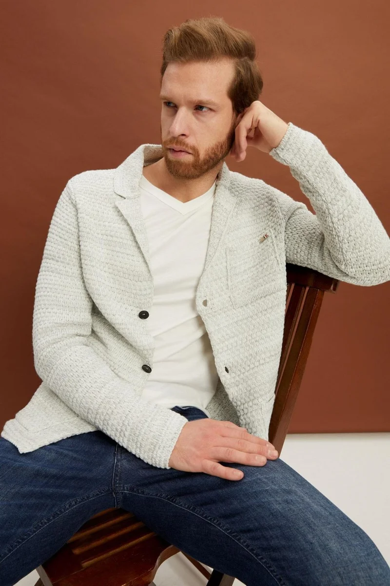 الكسندر جاردي V-Neck Buttoned Knit Cardigan (E22-5715)