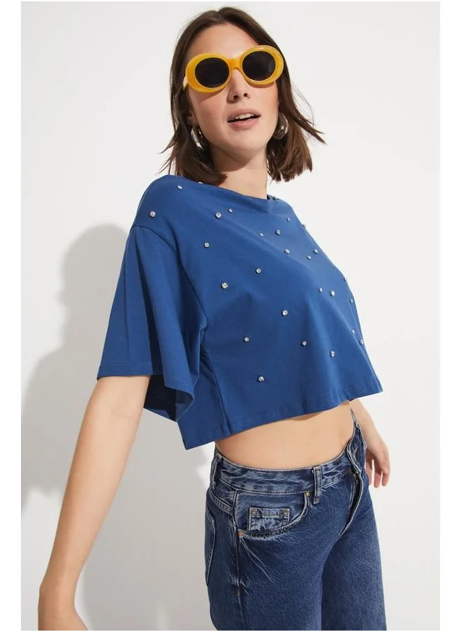 جون June Stone Detailed 100% Cotton Crop Tshirt Indigo