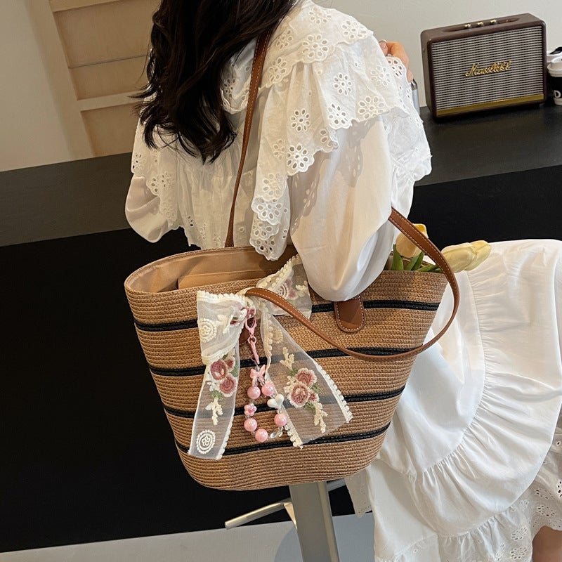 Straw Bag Women'S Large Capacity Arrival Seaside Holiday Beach Woven Bag Shoulder Tote Bucket Bag - Image 1