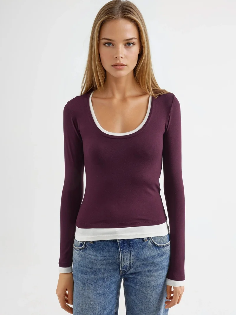 بوسيم بلوزة بأكمام طويلة ورباط متباين من بوزيم