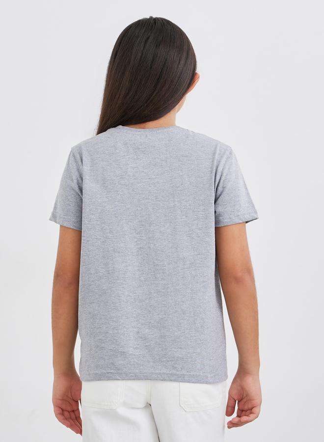 ستايلي تيشيرت بناتي بطباعة جرافيك وأكمام قصيرة - Image 4
