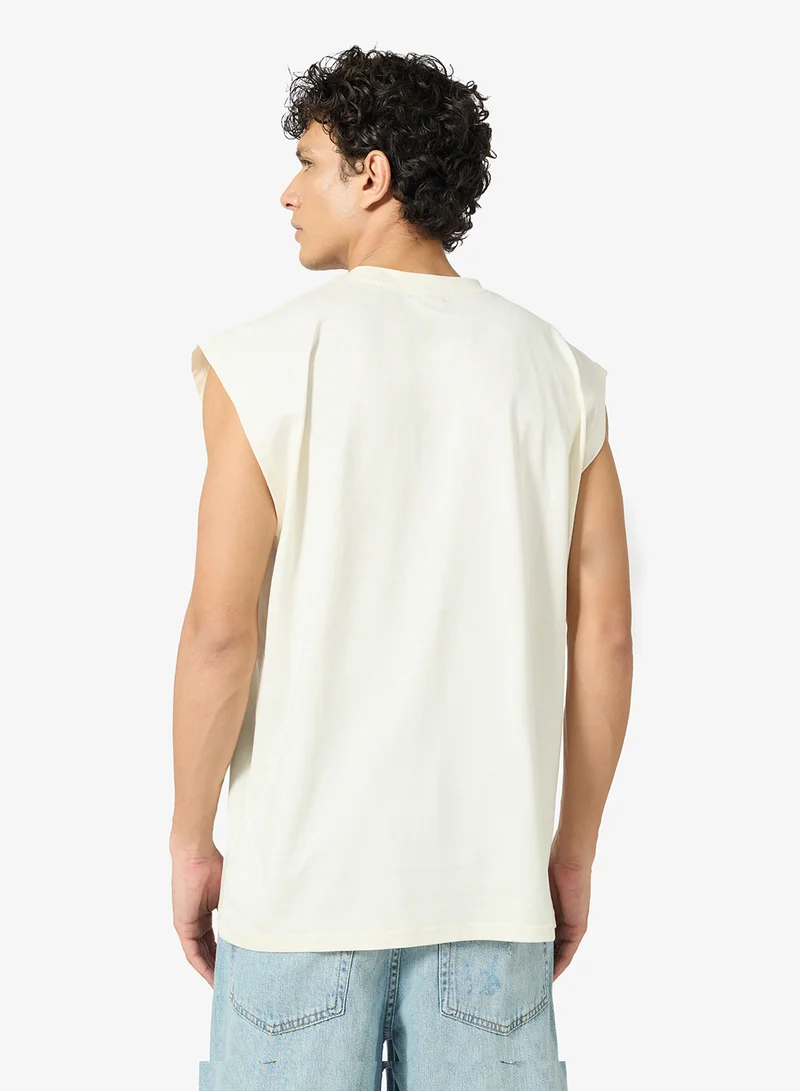 كارل كاني تي شيرت بلا أكمام أساسي بتوقيع صغير