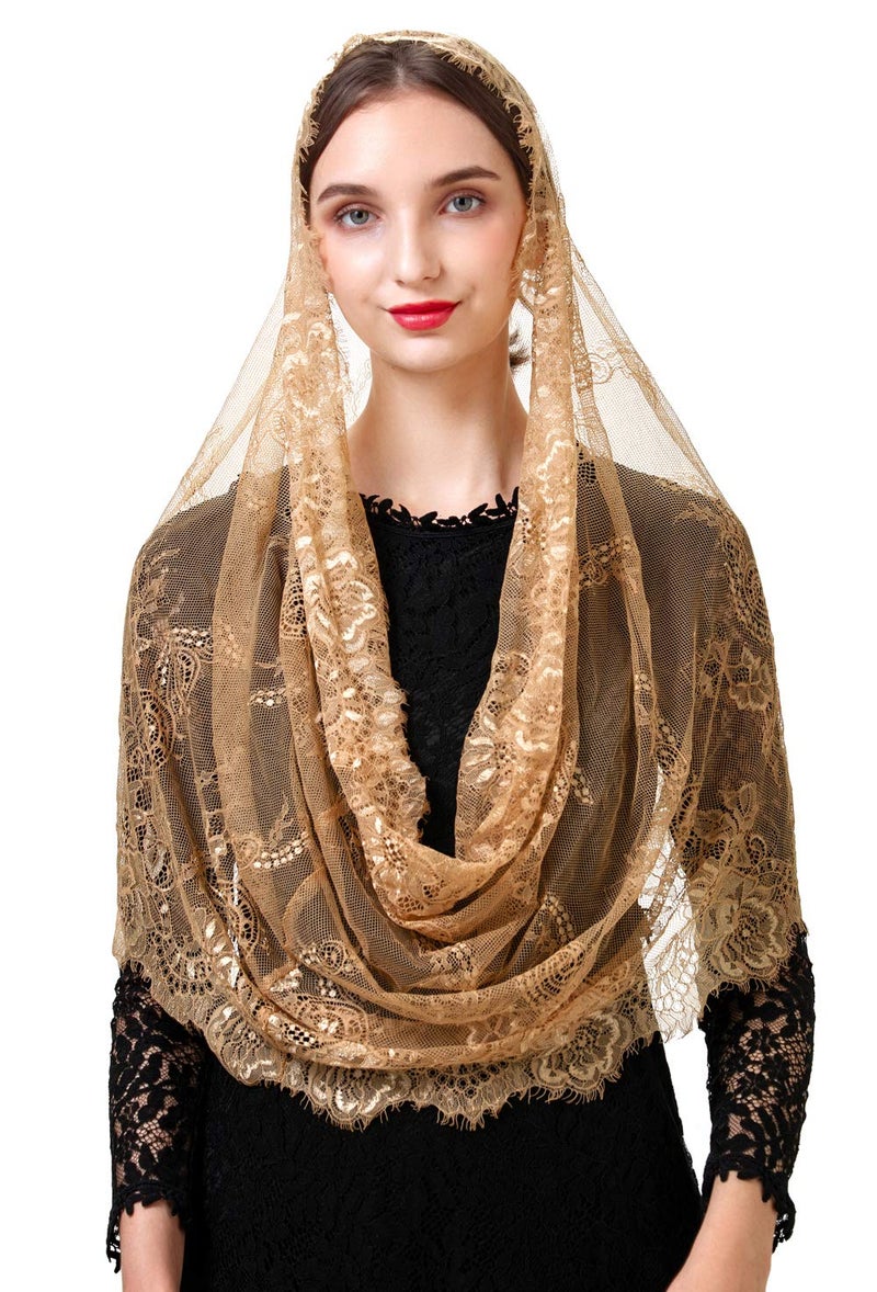 PAMOR Spanish Style Lace Traditional Vintage Inspired Infinity Shape Mantilla Veil Latin Mass Head Covering (Beige) - Image 1