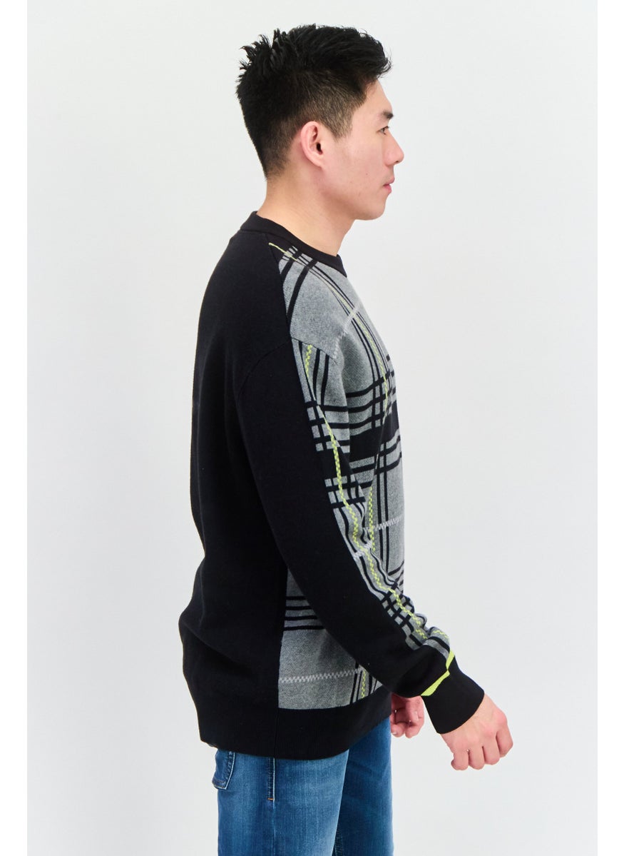 Selected Homme Men Crew Neck Checkered Sweatshirt, Black/Grey Combo  - Image 2