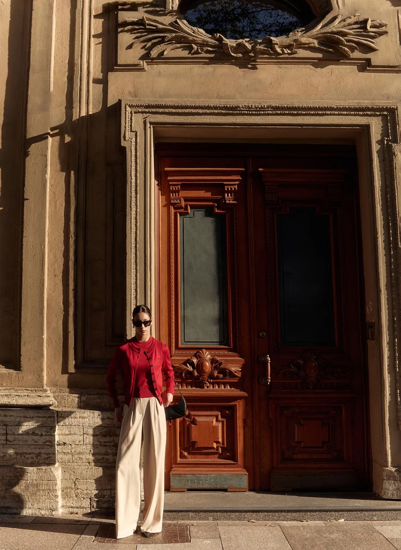 Lichi Knitted cardigan with chest embroidery