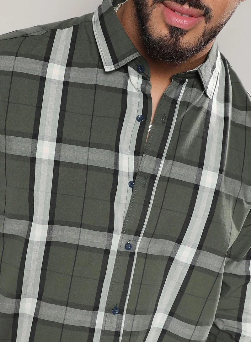 Instafab Plus Instafab Plus Men's Tartan Plaid Dark Green Button Up Plus-Size Fit Shirt For Casual Wear | Cotton Spread Collar Shirt Crafted With Regular Sleeve & Comfort Fit For Everyday Wear