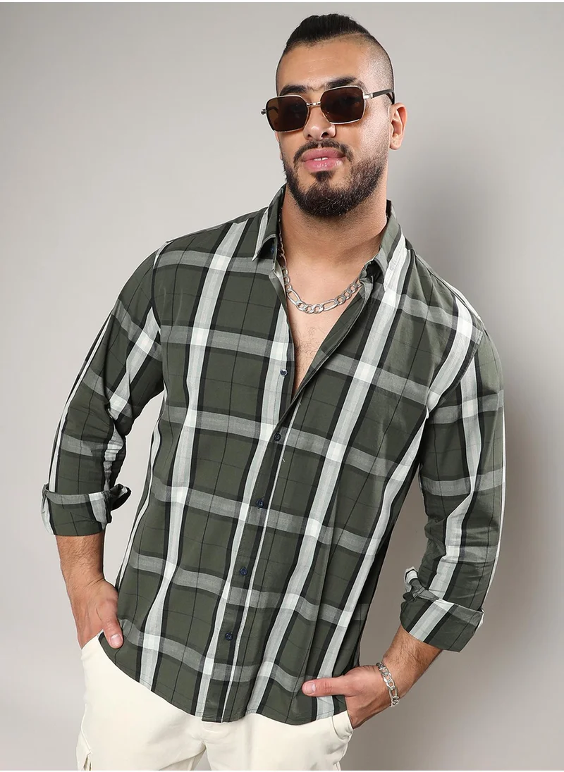 Instafab Plus Instafab Plus Men's Tartan Plaid Dark Green Button Up Plus-Size Fit Shirt For Casual Wear | Cotton Spread Collar Shirt Crafted With Regular Sleeve & Comfort Fit For Everyday Wear