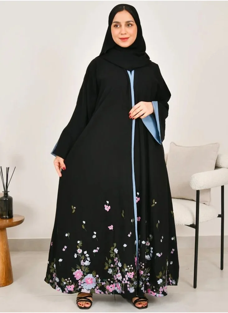 lamha abaya Elegant quarter-cloche abaya with wide sleeves and embroidery at the bottom of the abaya