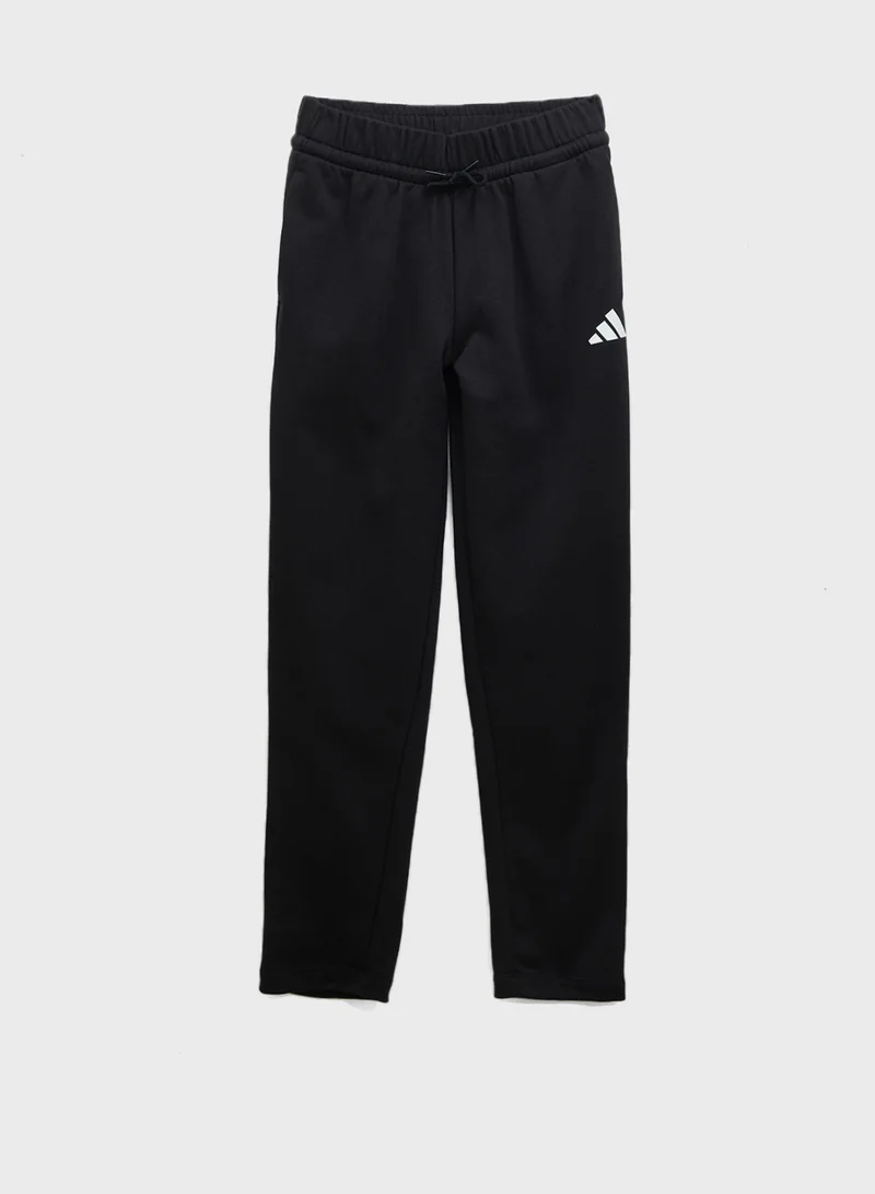 adidas طقم رياضي أساسي بألوان متدرجة للشباب