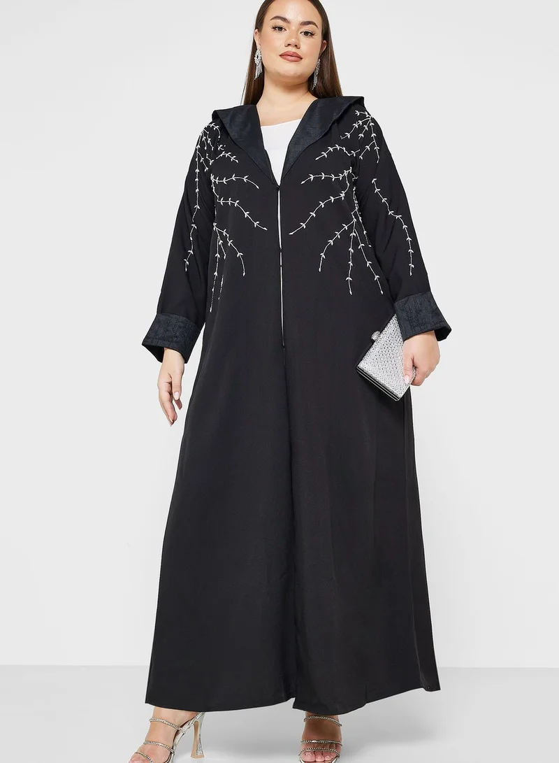 Khizana Embroidered Abaya With Sheila