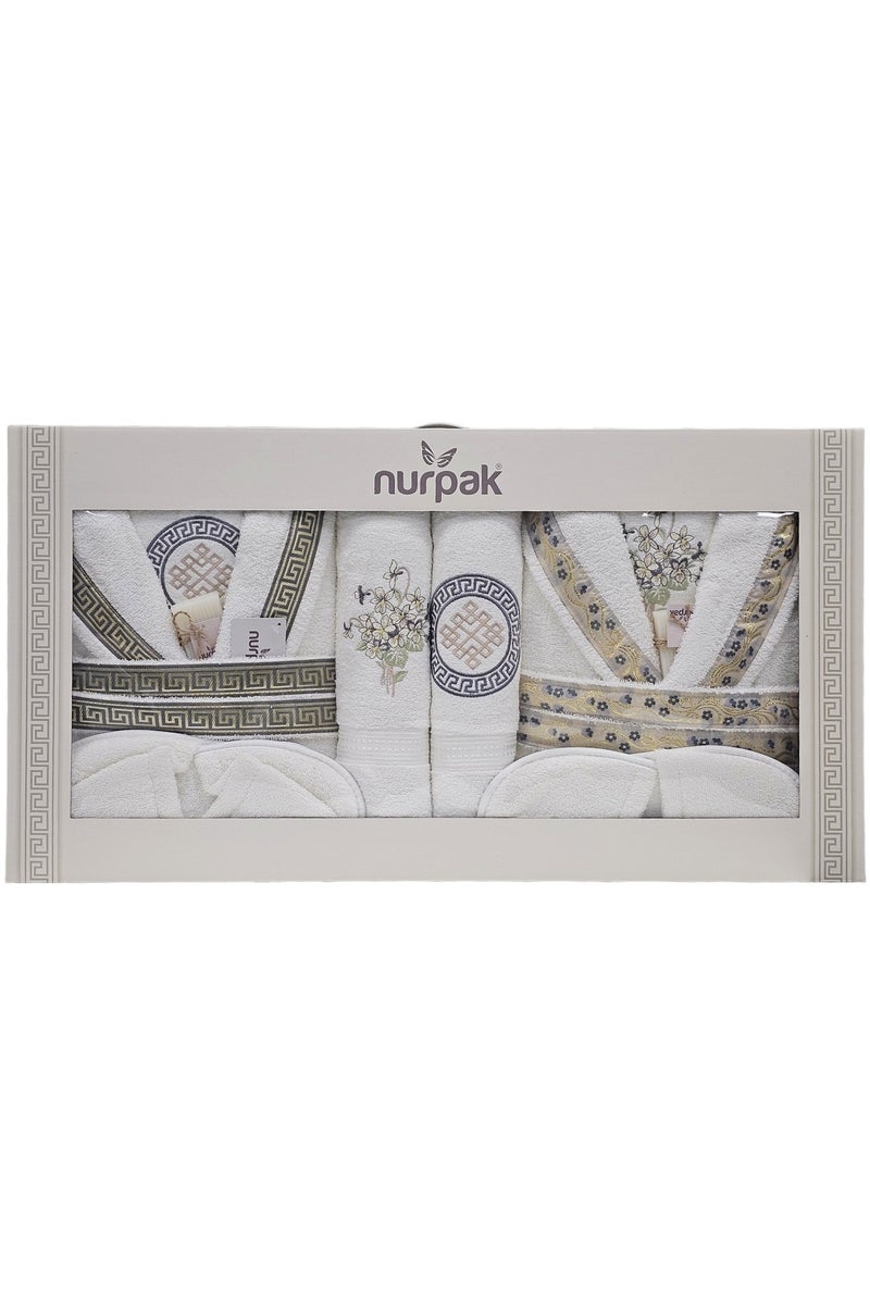 نورباك طقم رداء حمام عائلي فاخر مكون من 16 قطعة، مصنوع من القطن التركي بنسبة 100%، طقم رداء حمام ومنشفة فاخر للزوجين، يتضمن 3 مناشف بمقاسات مختلفة، ونعال، وقفازات غسيل، وصابون، باللون الرمادي/العاجي. - Image 2