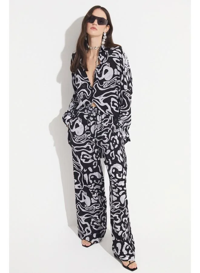 JUNE June Women Exclusive Rayon Blend Boyfriend/Wide Fit Patterned Shirt Black