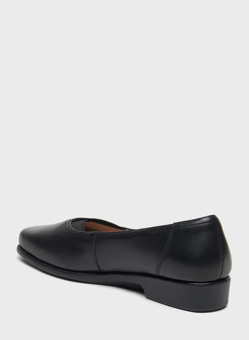 لو كونفورت Block Heel Pumps