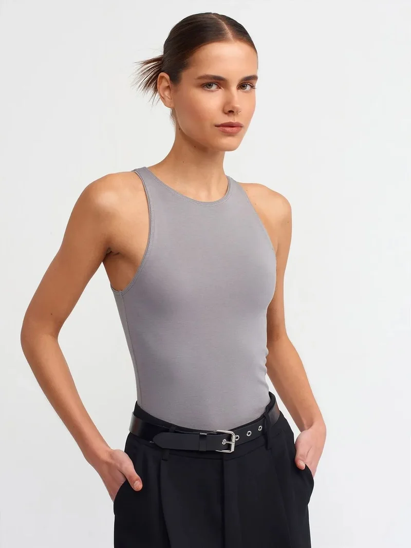 ديلفين DILVIN Slim-fit Halter-neck Knit Blouse