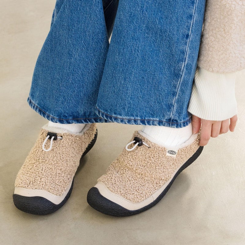 KEEN Women's Howser 3 Slide Comfy Durable Slippers, Plaza Taupe/Black, 8.5 - Image 3